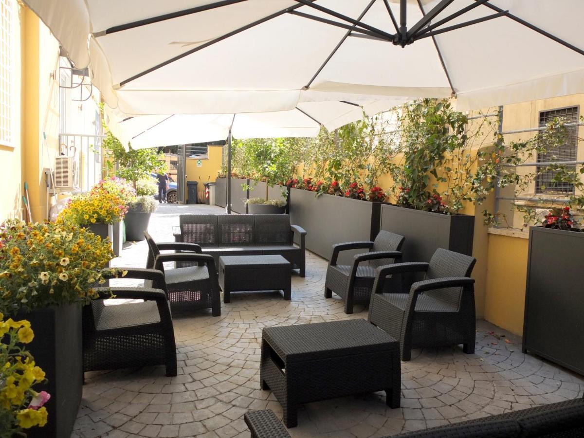 Astoria Golden Gate Hotel Roma Ngoại thất bức ảnh